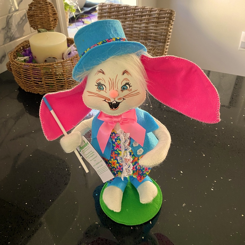 12 Inch NWT Easter Parade 2019 Boy Bunny